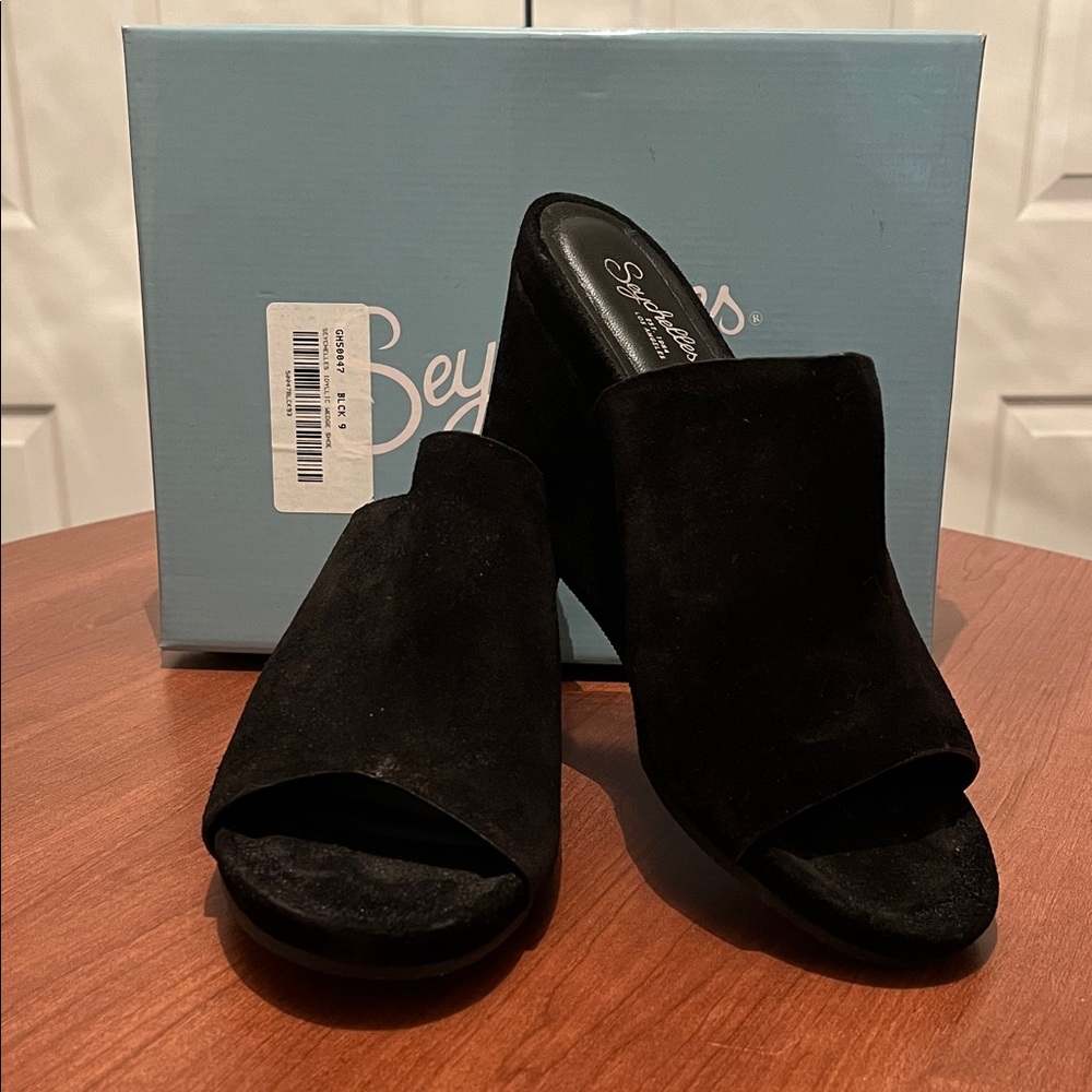 Seychelles Idyllic Wedge Shoe, size 9